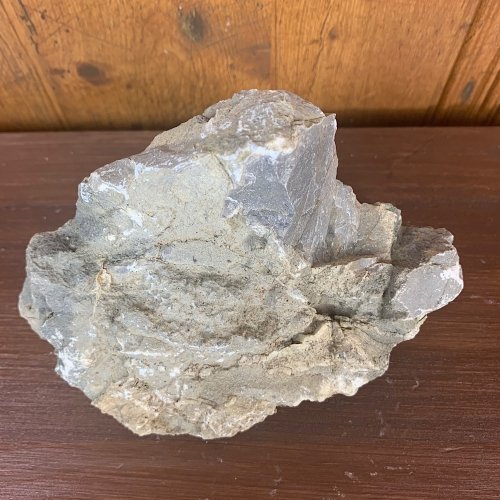 Piedra SUISEKI natural de origen volcánico tiene unas medidas de 19x11 cm